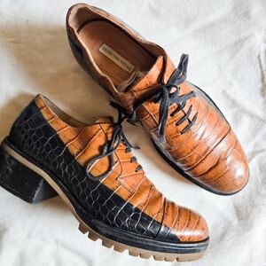 Men's Brown and Black Crocodile Pattern Shoes